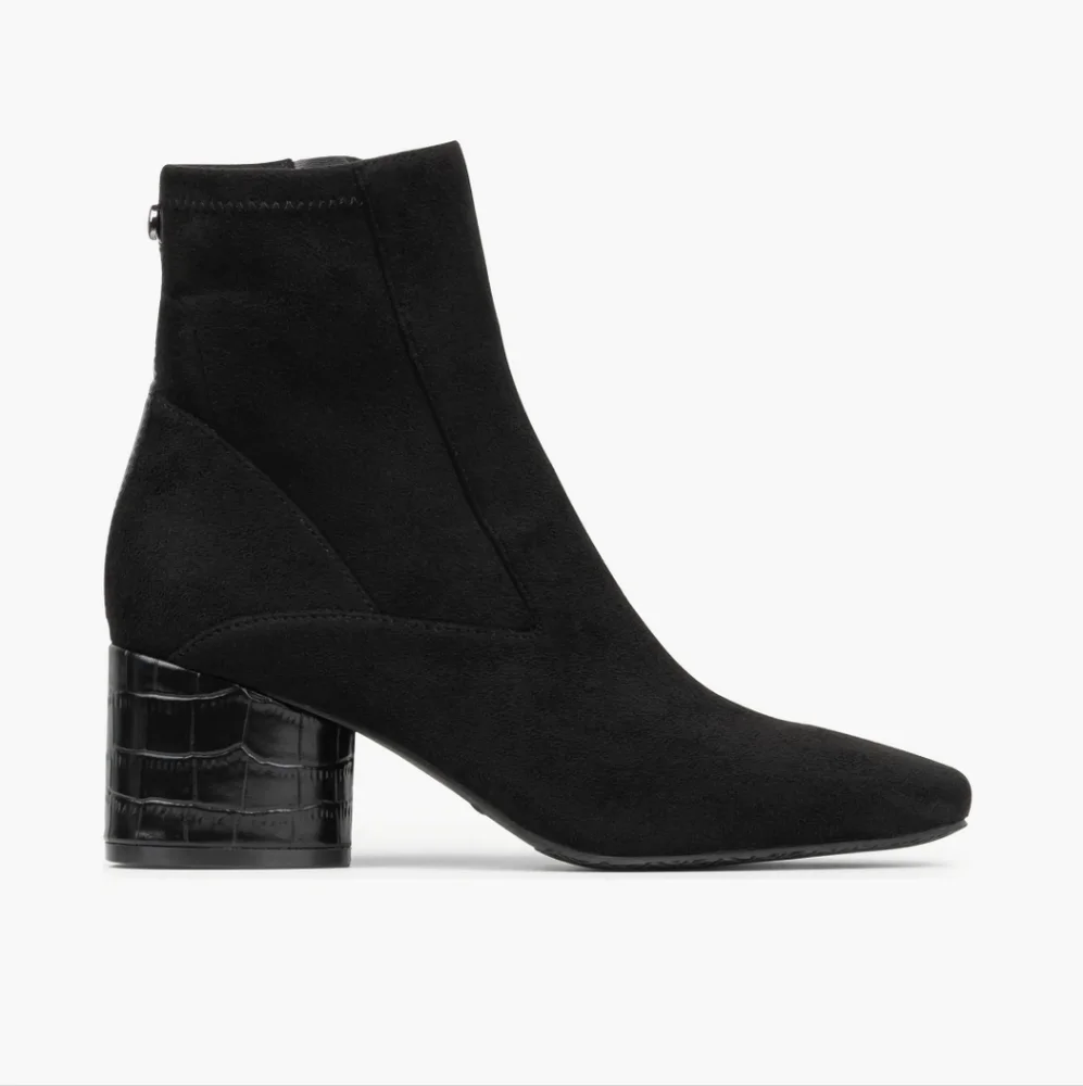 Donald Pliner Black Leather Ankle Boots - Picture 2 of 6